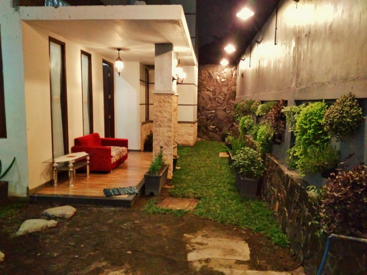 Omah Etan Batu Batu (East Java) Bagian luar foto